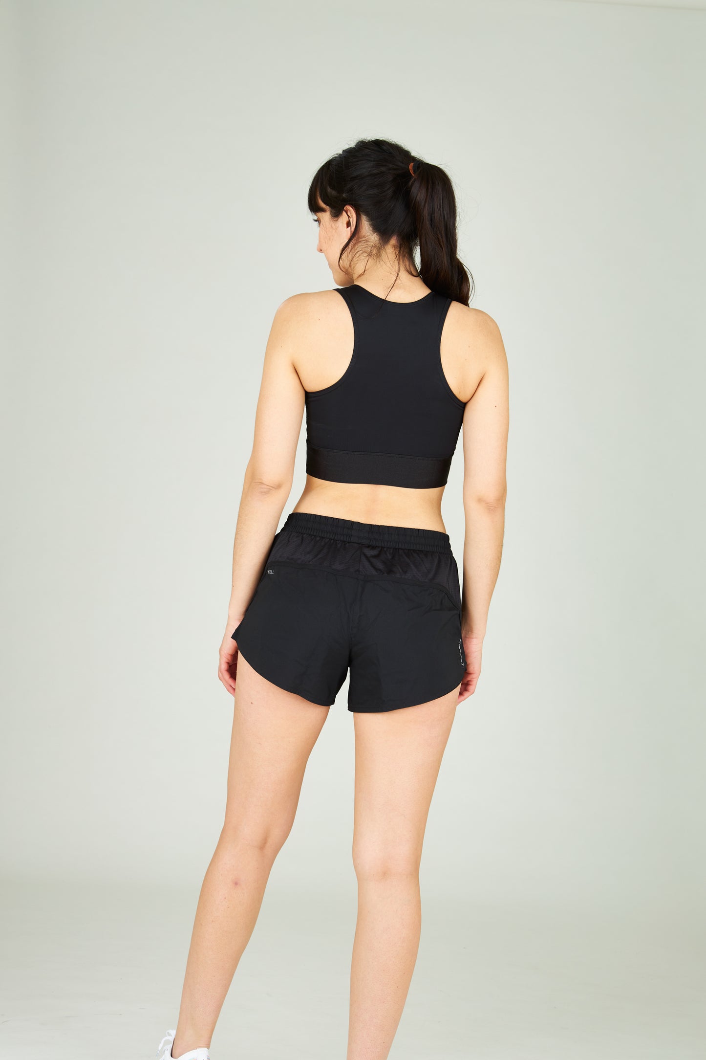 RUN FAV VELOCITY 3" SHORT - black